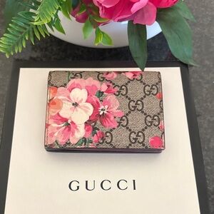 Gucci Pink Floral Card Holder